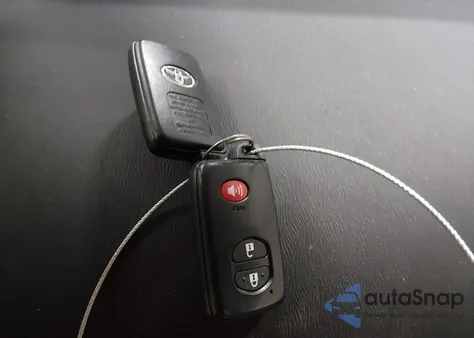 2013 Toyota Prius Three from USA, damaged, VIN JTDKN3DUXD1653699